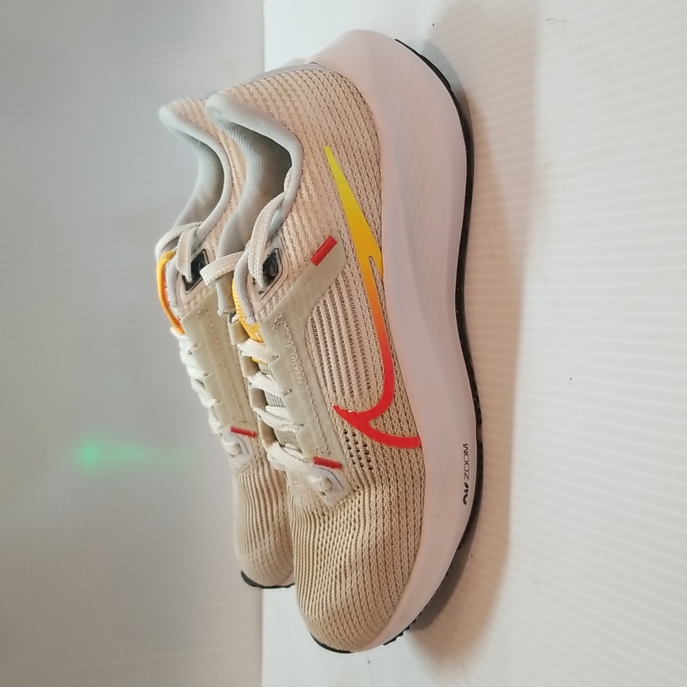 Women tennis shoes.